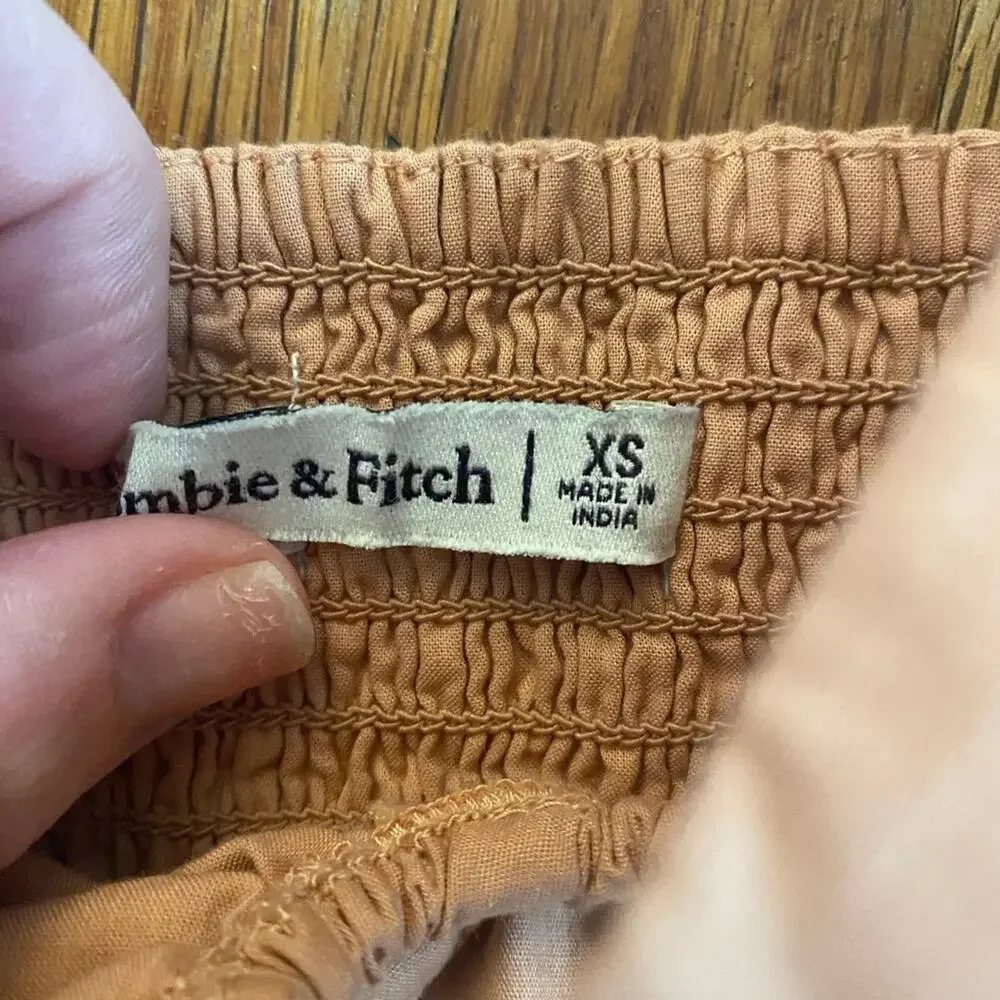 Abercrombie & Fitch Terracotta beige O-Ring Sweatheart Puff Sleeve Poplin Top XS